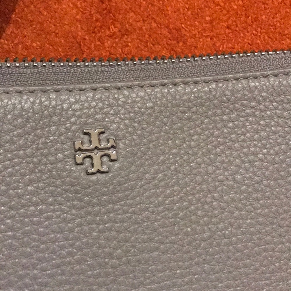NWOT Tory Burch Crossbody Convertible Clutch - Picture 8 of 8